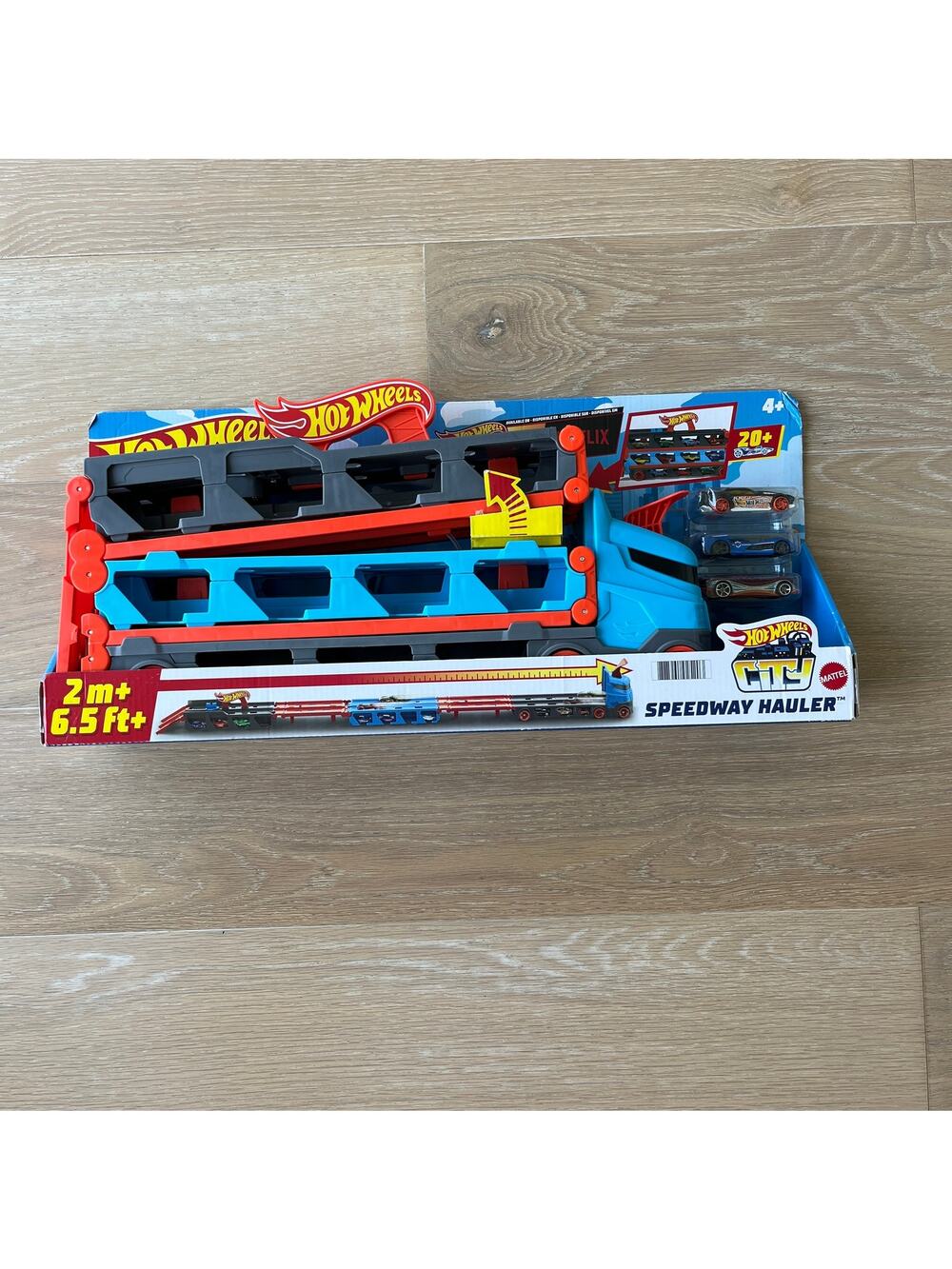 Hot Wheels Speedway Hauler Track Set w/ Cars NEW Mattel
